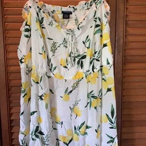 Torrid Size 3 babydoll tank with lemon print